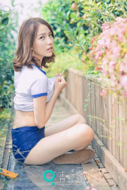 女性裸体照片